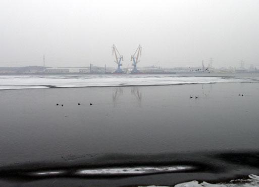 Flender von Schlutup im Nebel