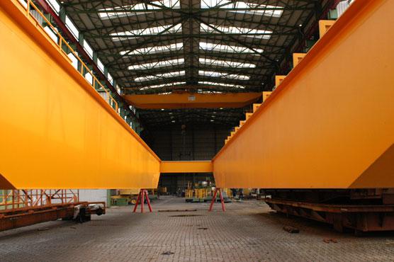 Abbau der Hallenkraene