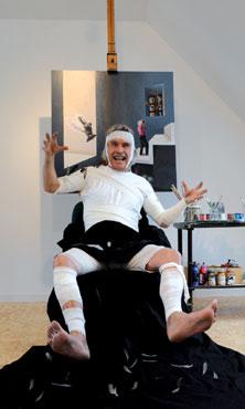 Gefallener Vogel. Alles Ikarus oder was? 2011