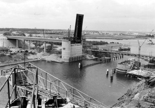 Bau des zweiten Pfeilers