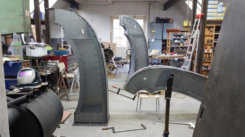 Stelen-für-ein-Urnengrab